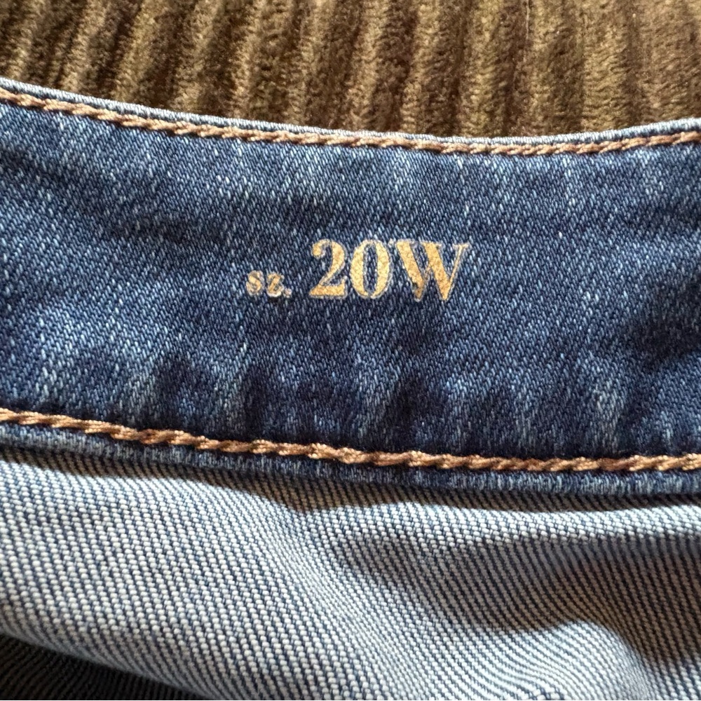 White House Black Market The Skinny Ankle Jeans HTF 20W plus distressed stretch - Picture 12 of 12